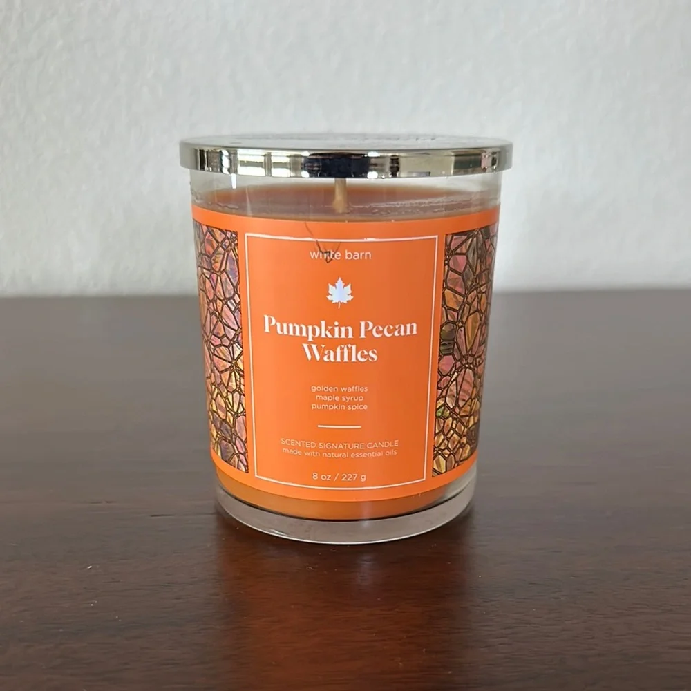 White Barn Pumpkin Pecan Waffles Candle